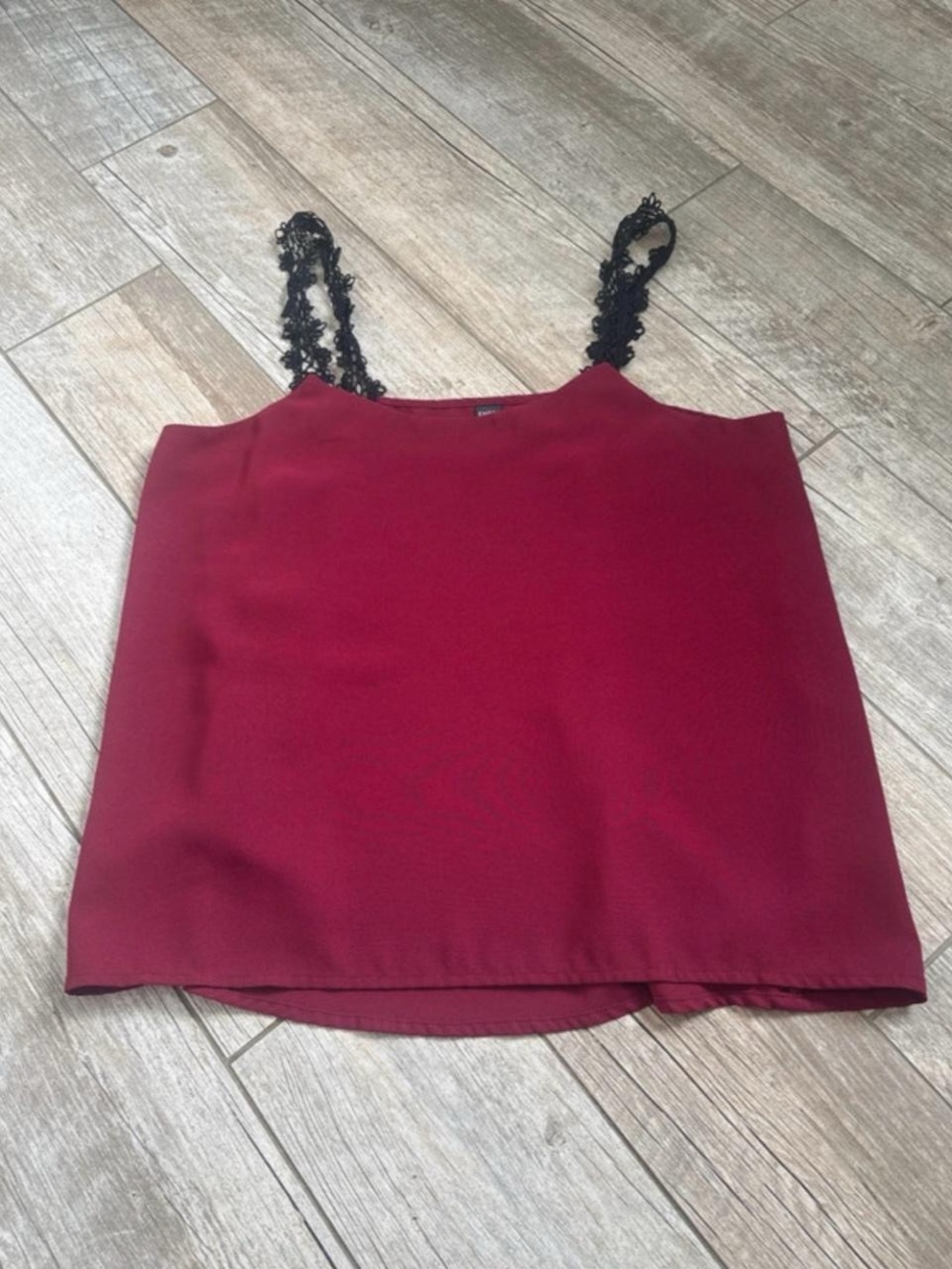 Sleek Burgundy Lace-Trim Cami Tank Top